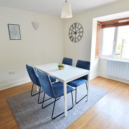 Stylish 2Br Flat - 2 Free Parking Spaces - Near Lgw Airport Кролей Экстерьер фото