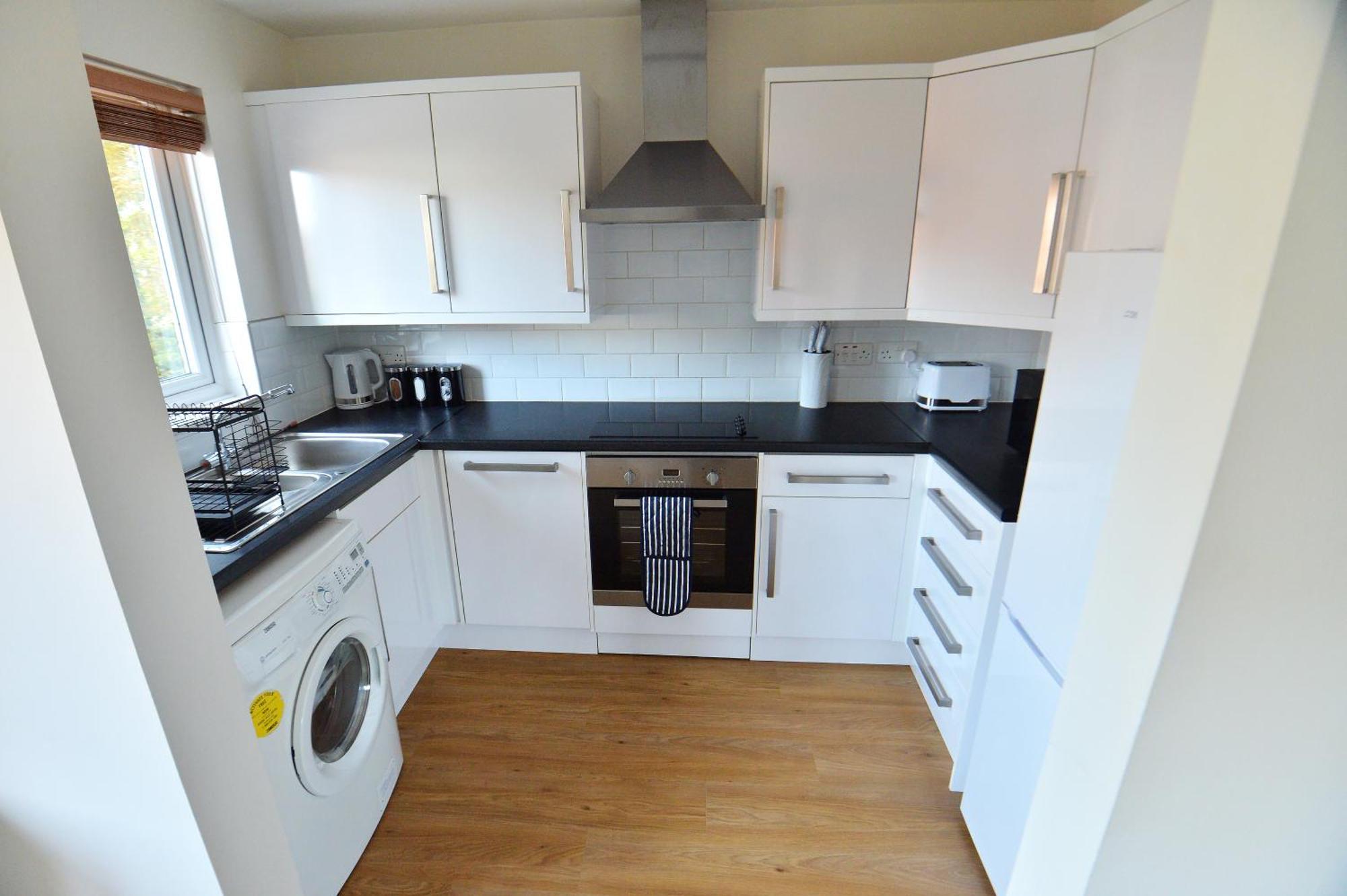 Stylish 2Br Flat - 2 Free Parking Spaces - Near Lgw Airport Кролей Экстерьер фото