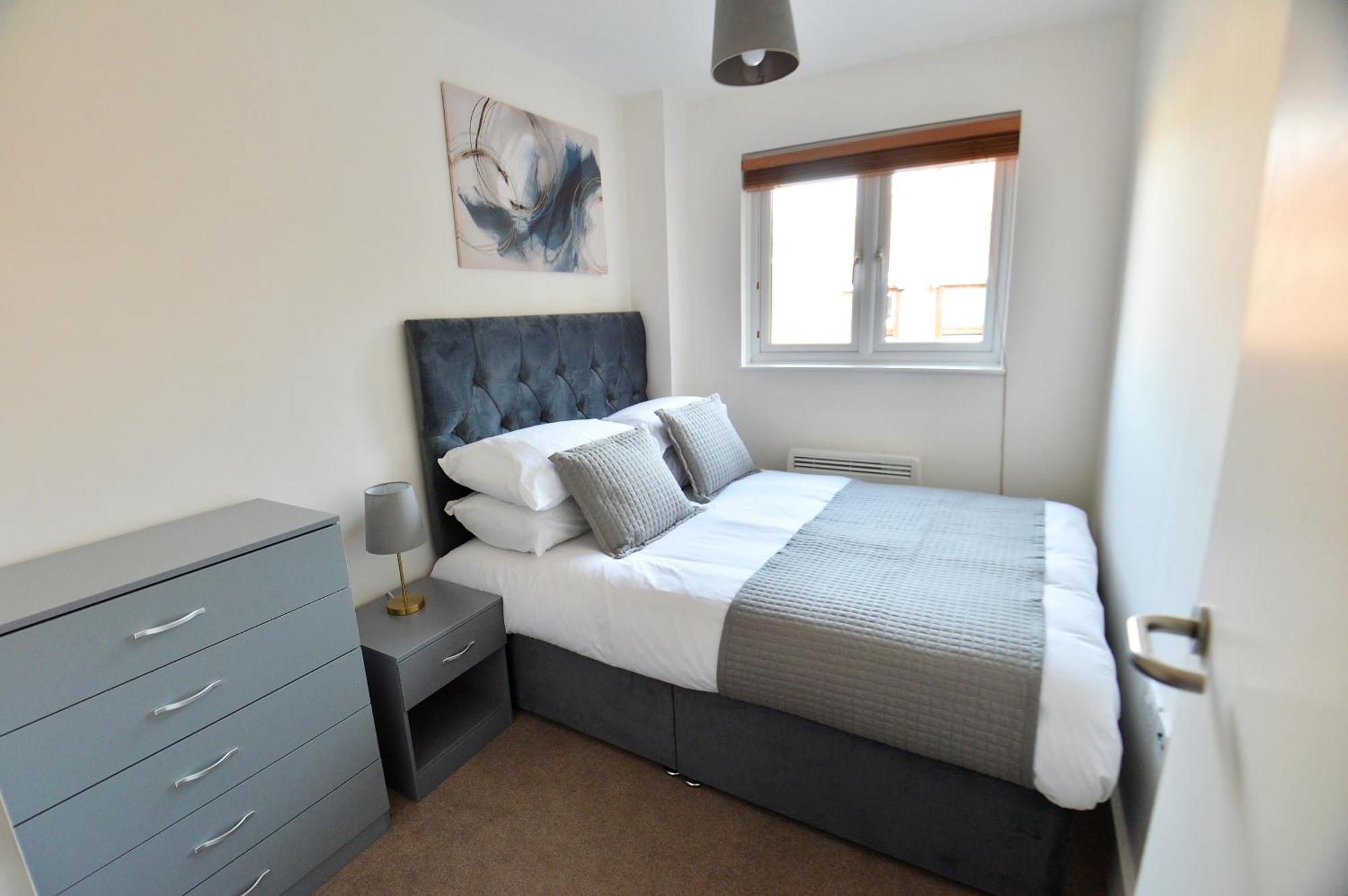 Stylish 2Br Flat - 2 Free Parking Spaces - Near Lgw Airport Кролей Экстерьер фото