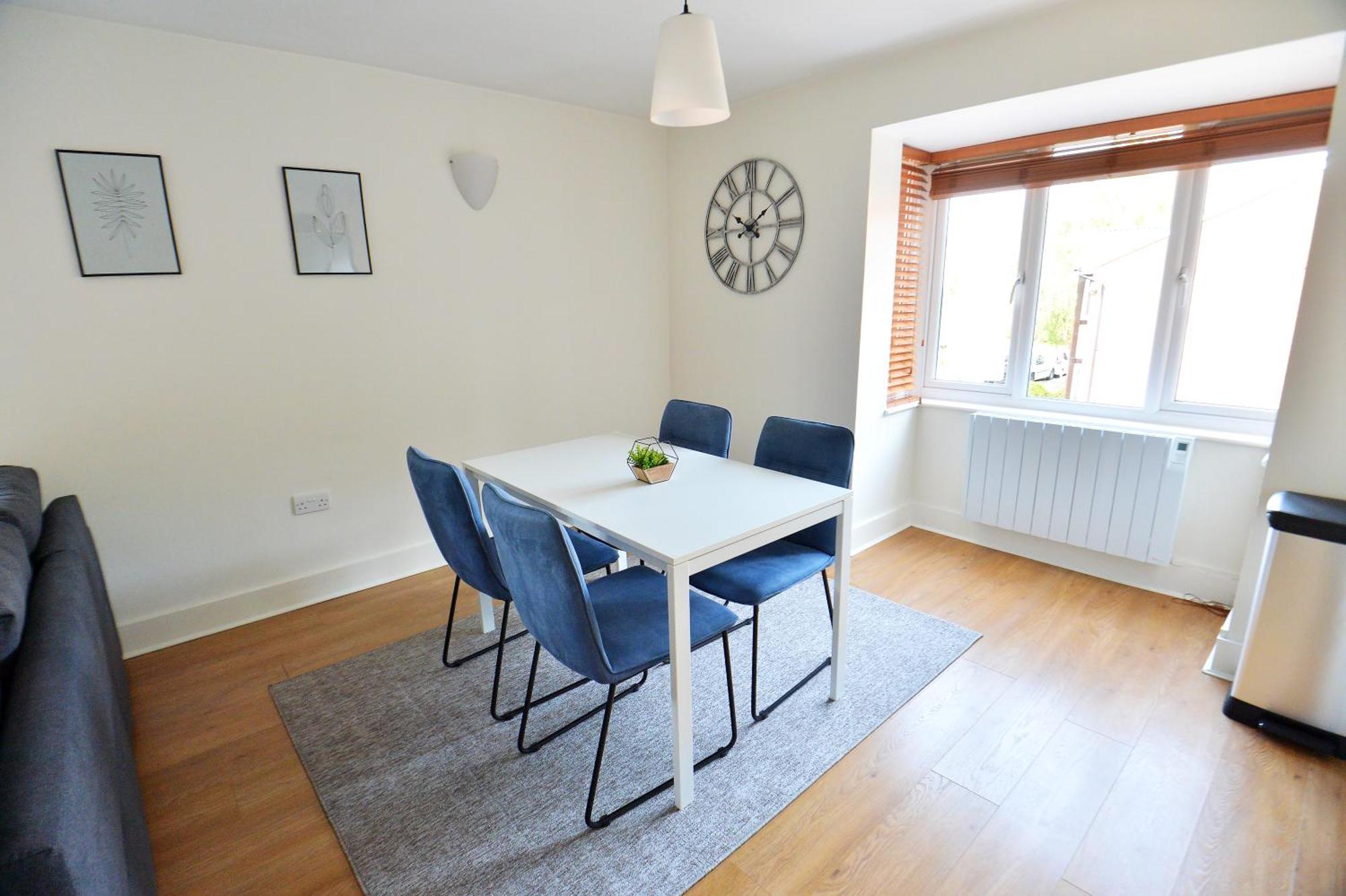 Stylish 2Br Flat - 2 Free Parking Spaces - Near Lgw Airport Кролей Экстерьер фото